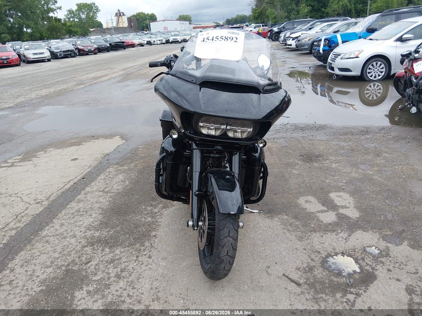 2018 Harley-davidson Road glide VIN 1HD1KTC17JB601026 IAAI salvage auction — FRONT END, Salvage Title, sold $8,100 on 2026-08-19 (photo 5)