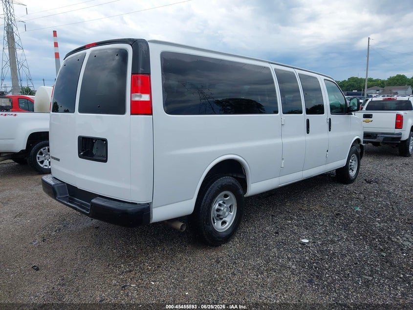 2021 Chevrolet Express VIN 1GAZGNFP7M1155402 IAAI salvage auction — NORMAL WEAR, Sf97 (Indiana), sold $17,100 on 2026-08-27 (photo 4)