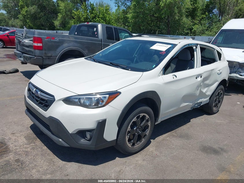 2022 Subaru Xv VIN JF2GTAEC1NH269438 IAAI salvage auction — FRONT & REAR, Salvage Title, sold $3,550 on 2026-07-30 (photo 2)