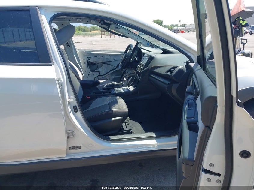 2022 Subaru Xv VIN JF2GTAEC1NH269438 IAAI salvage auction — FRONT & REAR, Salvage Title, sold $3,550 on 2026-07-30 (photo 5)