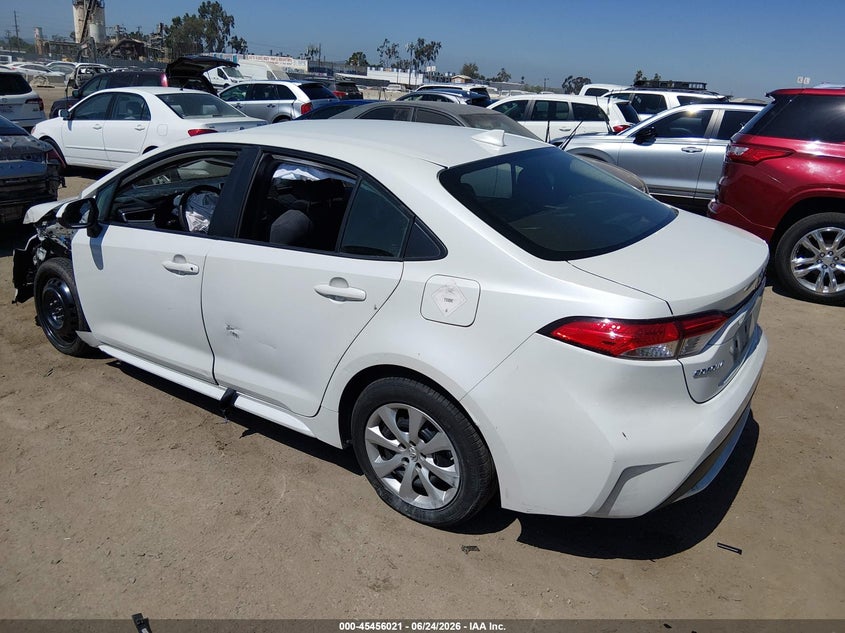 2021 Toyota Corolla VIN JTDEPMAE5MJ133954 IAAI salvage auction — SIDE, Salvage Title, sold $850 on 2026-07-22 (photo 3)