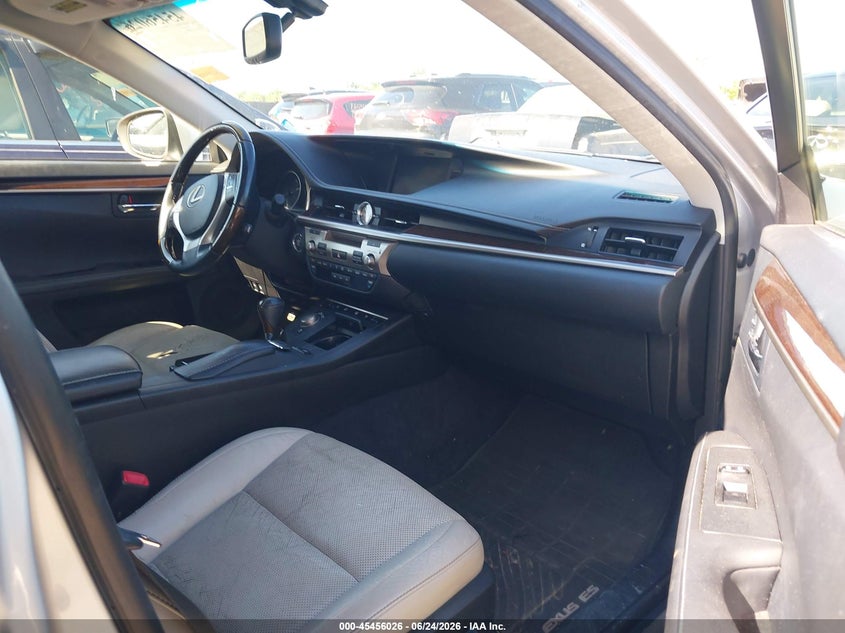 2013 Lexus ES VIN JTHBK1GG8D2069264 IAAI salvage auction — RIGHT FRONT, Salvage (Ohio), sold $4,000 on 2026-07-08 (photo 5)