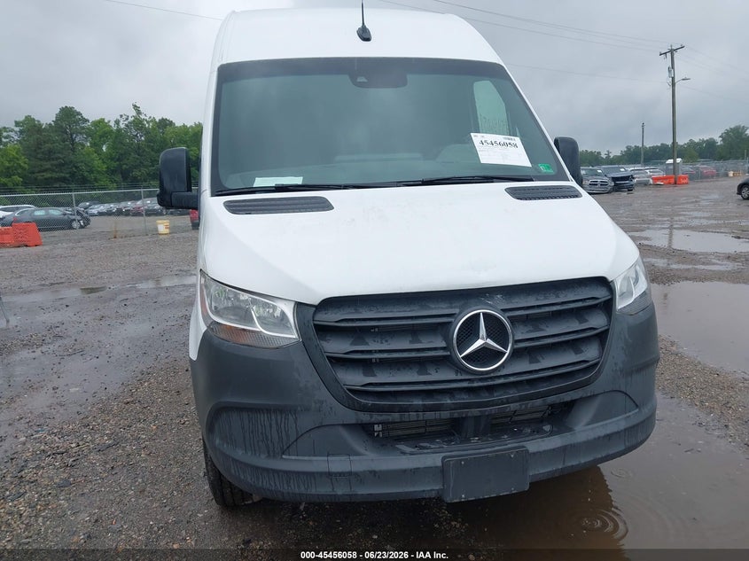 2024 Mercedes-benz Sprinter VIN W1Y4NCHY0RT174186 IAAI salvage auction — Burn Engine, Salvage Title, sold $17,525 on 2026-07-17 (photo 6)