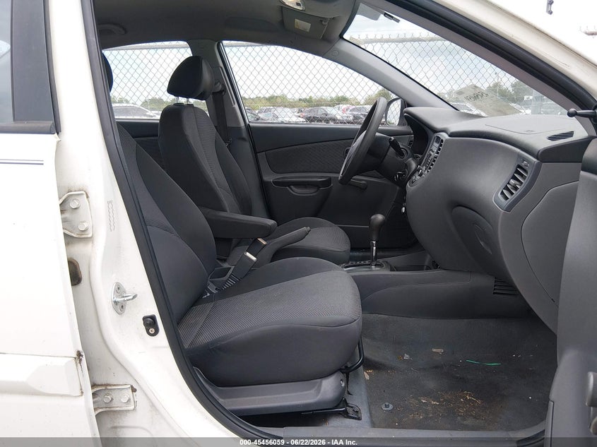 2011 Kia Rio VIN KNADH4A33B6927131 IAAI salvage auction — NORMAL WEAR, Clear (Mississippi), sold $325 on 2026-07-29 (photo 5)