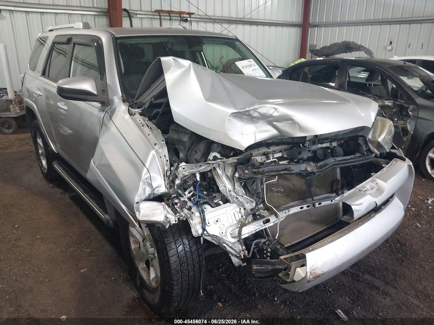 2016 Toyota 4runner VIN JTEBU5JR2G5281671 IAAI salvage auction — FRONT & REAR, Salvage (Virginia), sold $9,350 on 2026-07-09 (photo 1)