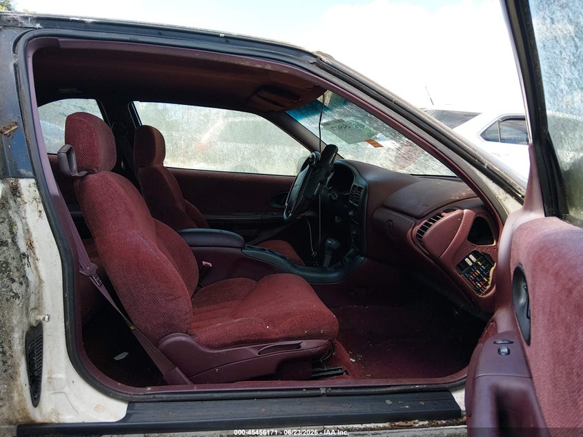 1996 Oldsmobile Cutlass supreme VIN 1G3WH12M5TF301034 IAAI salvage auction — NORMAL WEAR, Original (Ohio), sold $225 on 2026-07-07 (photo 5)