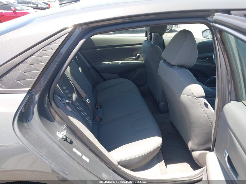 2024 Hyundai Elantra VIN KMHLM4DG0RU836053 IAAI salvage auction — RIGHT FRONT, Salvage Title, sold $2,600 on 2026-07-23 (photo 8)