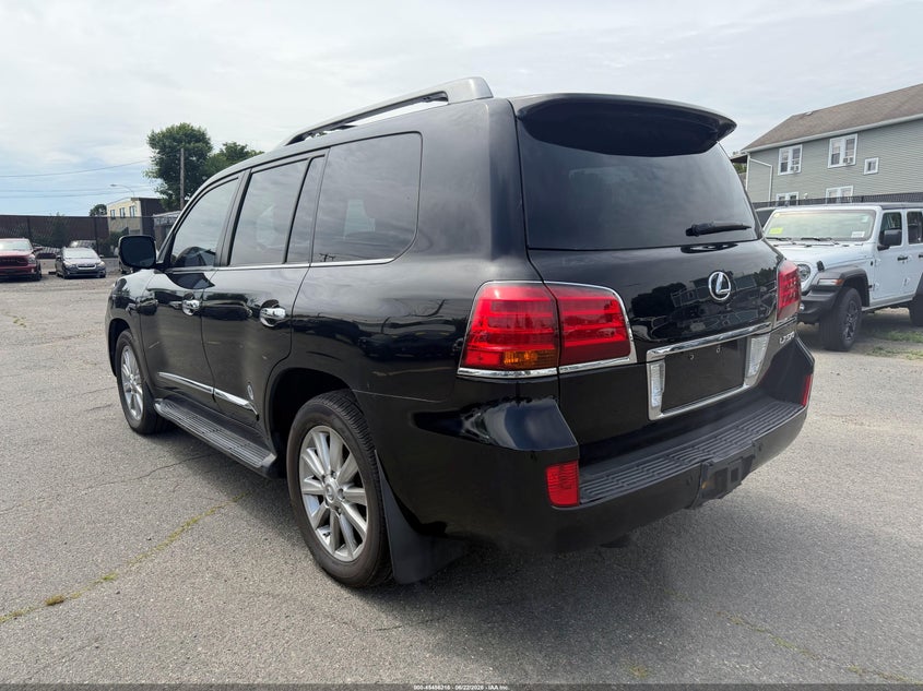 2011 Lexus Lx 570 VIN JTJHY7AX5B4082039 IAAI salvage auction — NORMAL WEAR, Clear (Massachusetts), sold $13,850 on 2026-07-22 (photo 3)