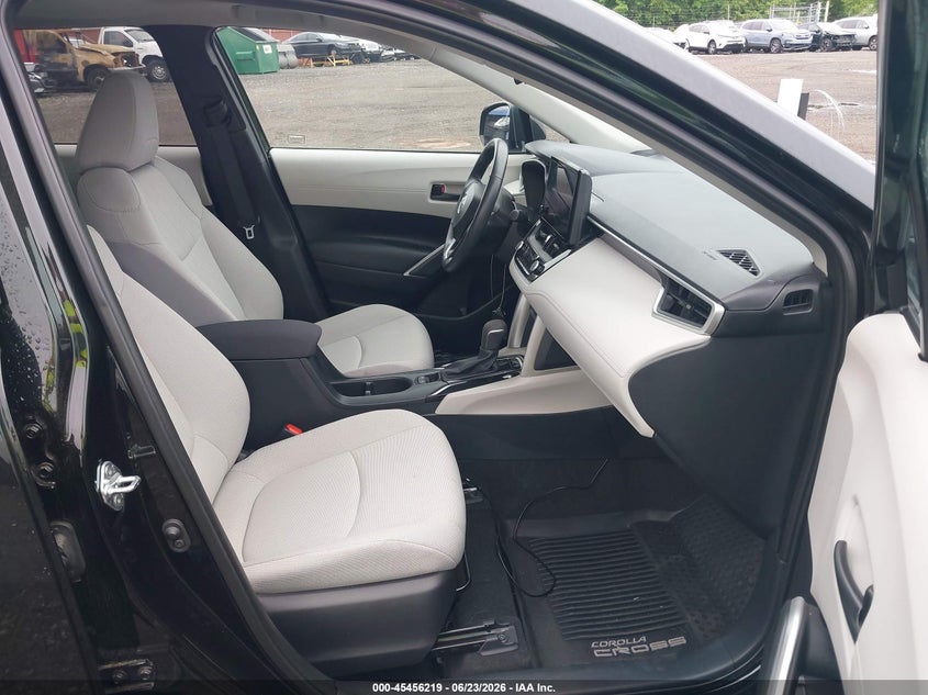 2023 Toyota Corolla cross VIN 7MUBAABG1PV051316 IAAI salvage auction — LEFT SIDE, Salvage Title, sold $1,100 on 2026-07-22 (photo 5)