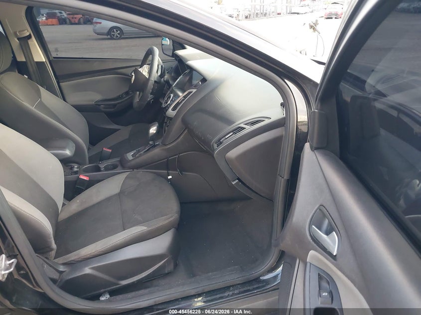 2014 Ford Focus VIN 1FADP3F29EL212866 IAAI salvage auction — FRONT END, Salvage Title, sold $300 on 2026-07-10 (photo 5)