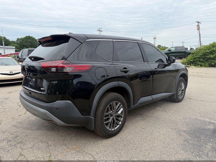 2023 Nissan Rogue VIN 5N1BT3AB8PC775071 IAAI salvage auction — NORMAL WEAR, Clear (Michigan), sold $5,200 on 2026-07-29 (photo 4)