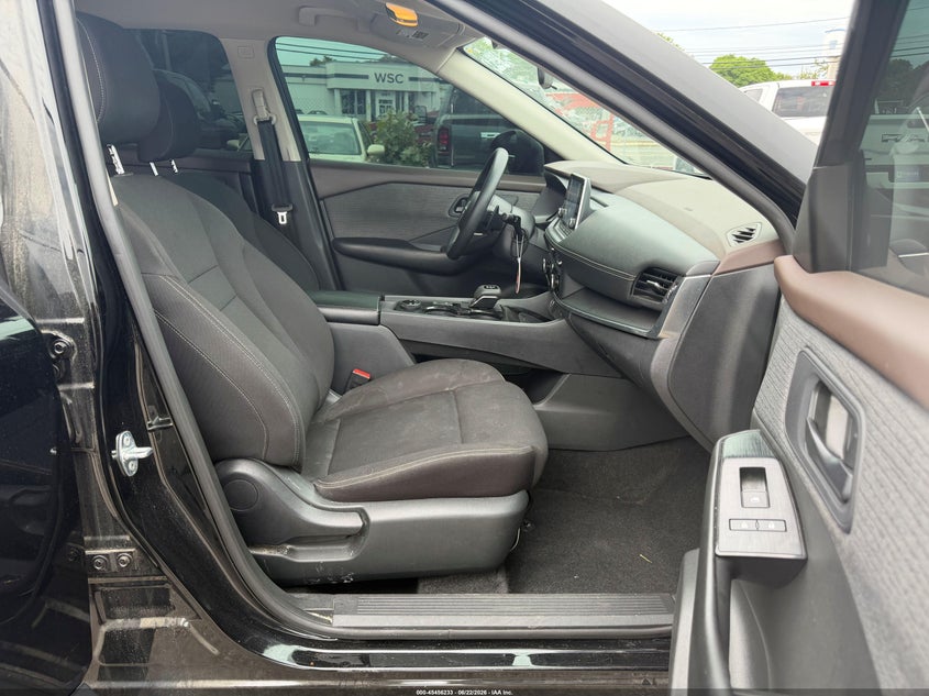 2023 Nissan Rogue VIN 5N1BT3AB8PC775071 IAAI salvage auction — NORMAL WEAR, Clear (Michigan), sold $5,200 on 2026-07-29 (photo 5)