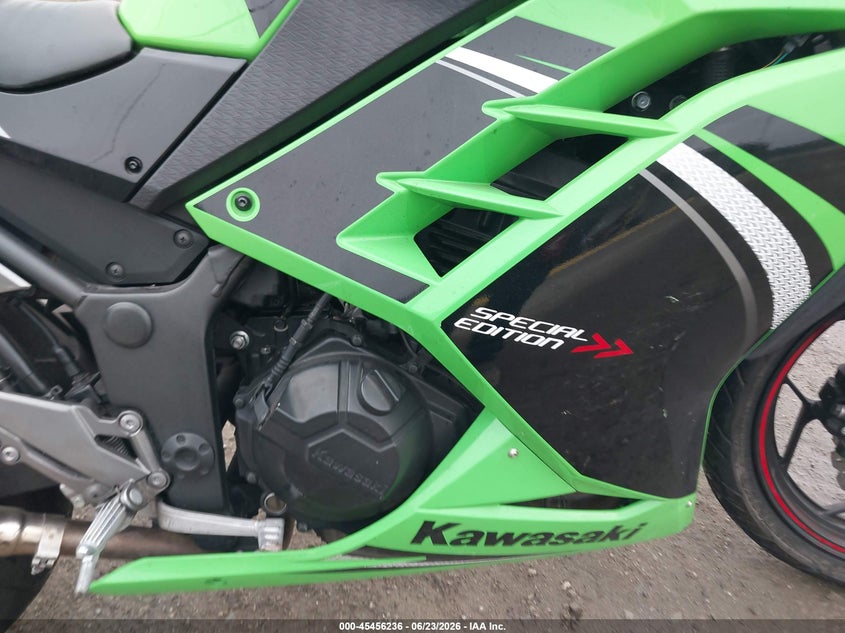 2014 Kawasaki Ninja VIN JKAEX8A17EA002153 IAAI salvage auction — LEFT & RIGHT, Salvage (California), sold $575 on 2026-07-20 (photo 8)