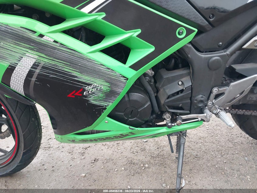 2014 Kawasaki Ninja VIN JKAEX8A17EA002153 IAAI salvage auction — LEFT & RIGHT, Salvage (California), sold $575 on 2026-07-20 (photo 9)