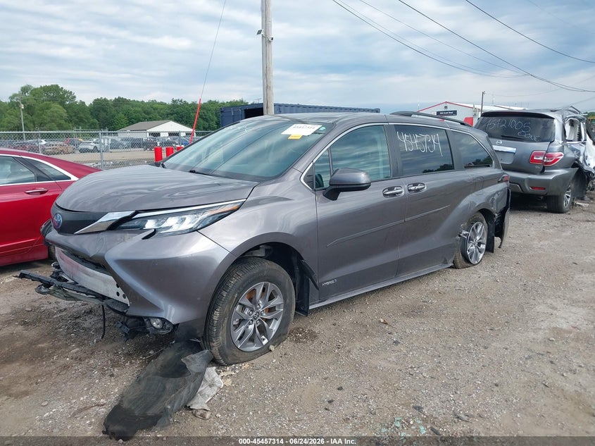 2021 Toyota Sienna VIN 5TDJRKEC8MS029113 IAAI salvage auction — FRONT END, Salvage Title, sold $5,300 on 2026-07-28 (photo 2)