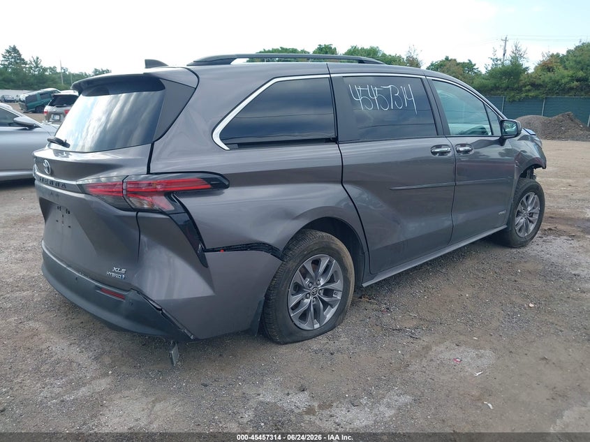 2021 Toyota Sienna VIN 5TDJRKEC8MS029113 IAAI salvage auction — FRONT END, Salvage Title, sold $5,300 on 2026-07-28 (photo 4)