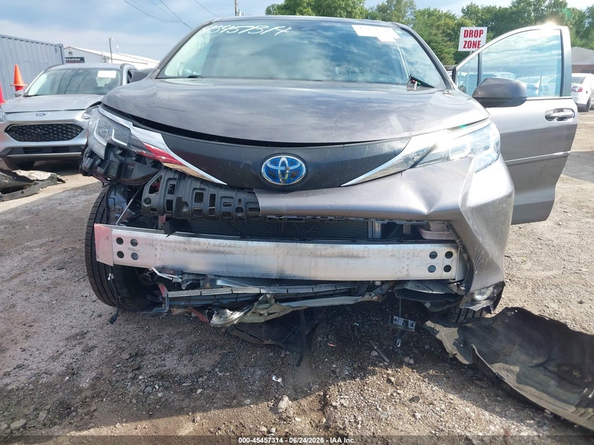 2021 Toyota Sienna VIN 5TDJRKEC8MS029113 IAAI salvage auction — FRONT END, Salvage Title, sold $5,300 on 2026-07-28 (photo 6)