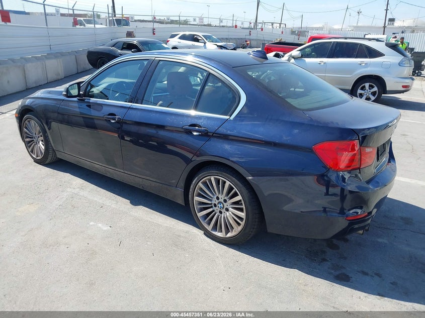 2014 BMW 3er VIN WBA3C1C57EK108190 IAAI salvage auction — REAR END, Salvage Title, sold $1,400 on 2026-07-15 (photo 3)