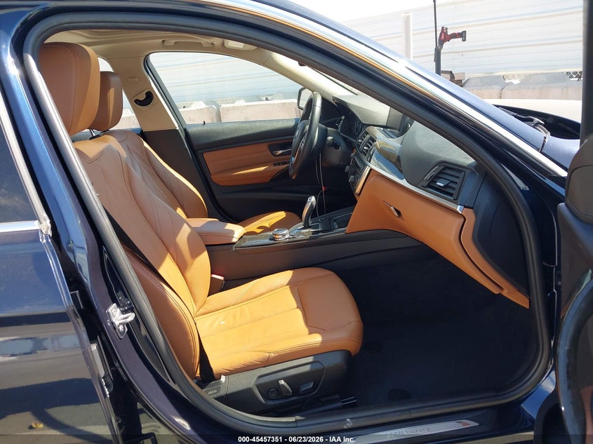 2014 BMW 3er VIN WBA3C1C57EK108190 IAAI salvage auction — REAR END, Salvage Title, sold $1,400 on 2026-07-15 (photo 5)