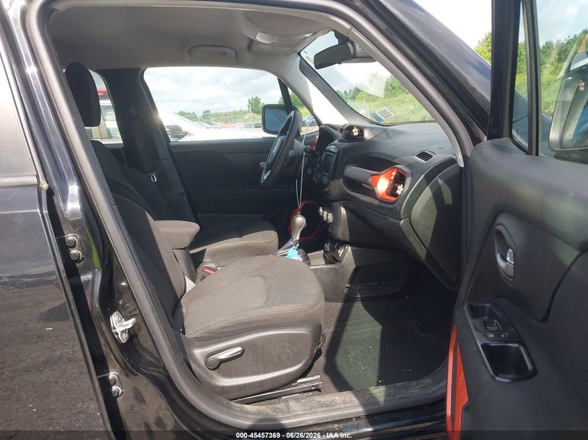 2018 Jeep Renegade VIN ZACCJBAB3JPH90413 IAAI salvage auction — REAR END, Salvage Title, sold $2,050 on 2026-07-30 (photo 5)