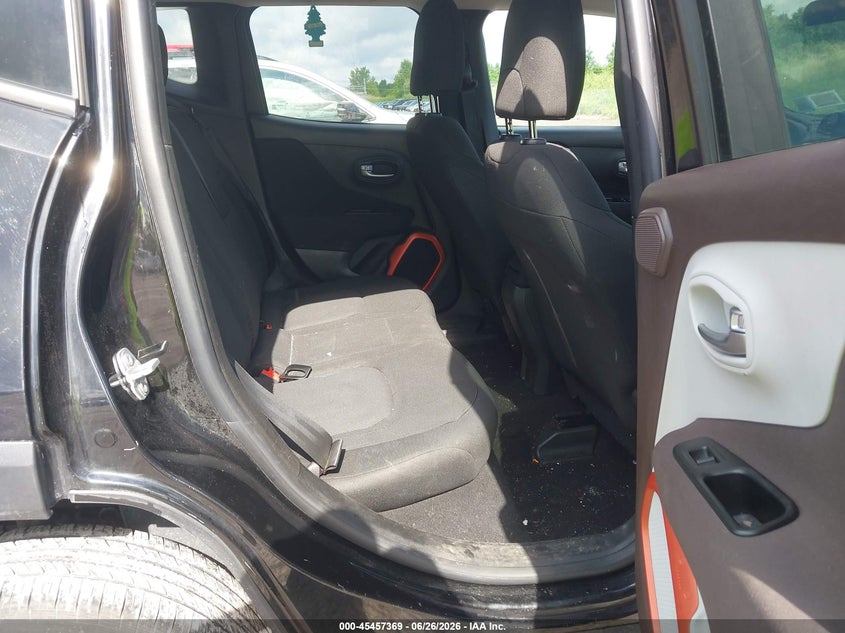 2018 Jeep Renegade VIN ZACCJBAB3JPH90413 IAAI salvage auction — REAR END, Salvage Title, sold $2,050 on 2026-07-30 (photo 8)