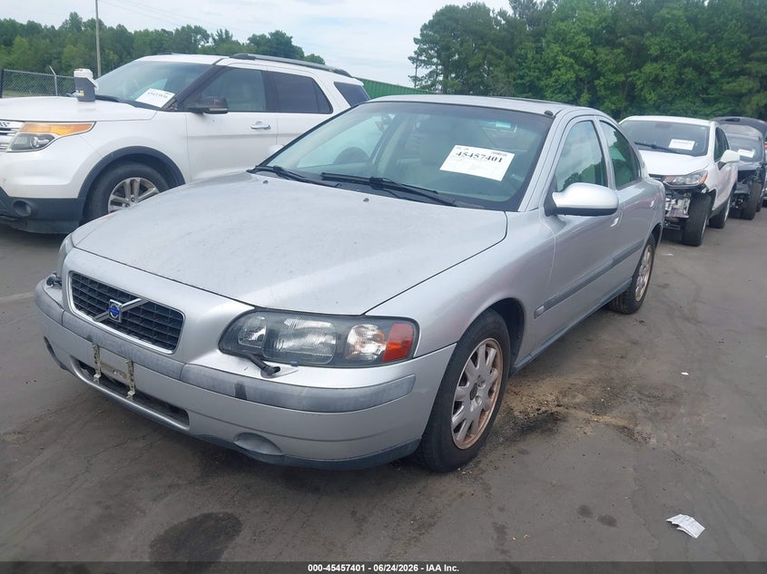 2001 Volvo S60 VIN YV1RS61R312059027 IAAI salvage auction — NORMAL WEAR, Clear (North Carolina), sold $400 on 2026-07-15 (photo 2)
