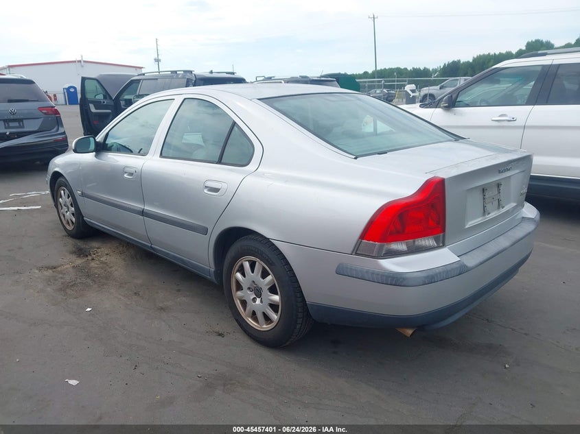 2001 Volvo S60 VIN YV1RS61R312059027 IAAI salvage auction — NORMAL WEAR, Clear (North Carolina), sold $400 on 2026-07-15 (photo 3)