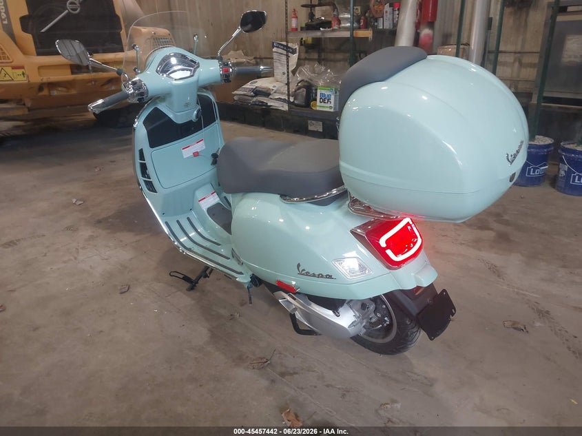 2026 Vespa Gts VIN ZAPMD30N0T5100236 IAAI salvage auction — LEFT & RIGHT, Salvage (Vermont), sold $2,550 on 2026-07-22 (photo 3)