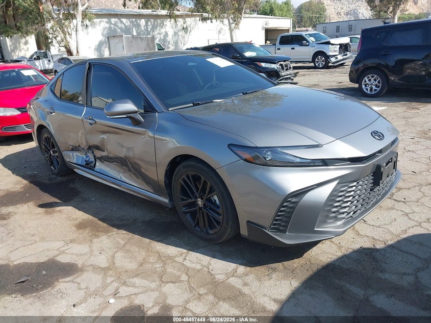 2025 Toyota Camry VIN 4T1DAACK8SU543007 IAAI salvage auction — SIDE, Salvage Title, sold $13,000 on 2026-08-26 (photo 1)