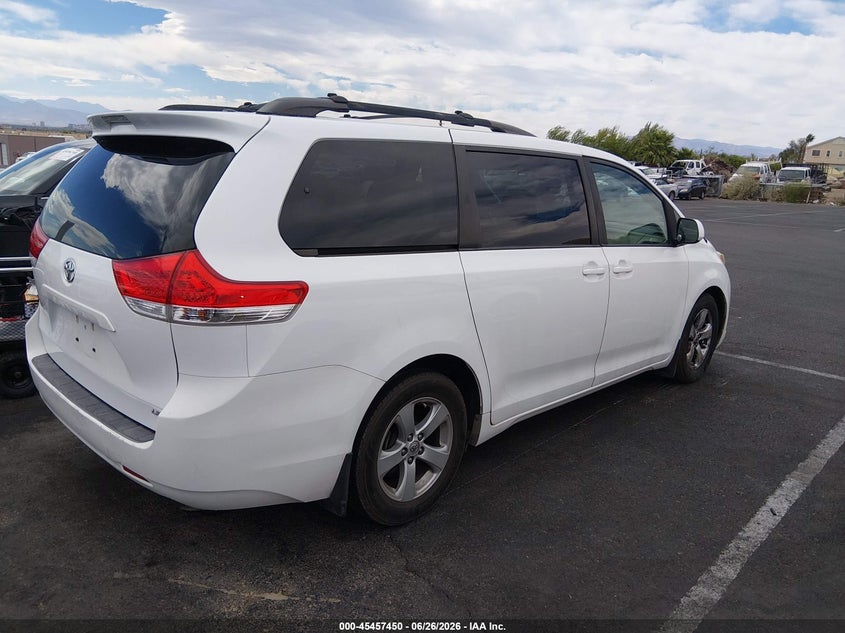 2014 Toyota Sienna VIN 5TDKK3DC4ES489824 IAAI salvage auction — NORMAL WEAR, Clear (California), sold $2,325 on 2026-07-20 (photo 4)