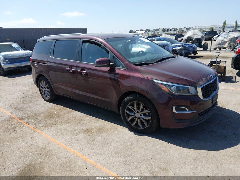 2020 Kia SEDONA VIN KNDMB5C19L6642313 IAAI salvage auction — EXTERIOR BURN, Salvage (California), sold $25 on 2026-07-29 (photo 1)