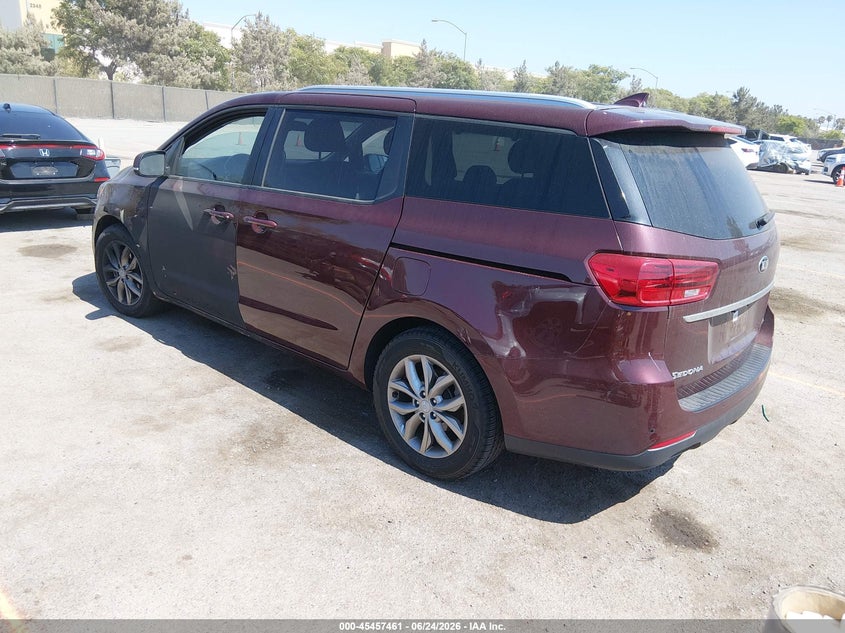 2020 Kia SEDONA VIN KNDMB5C19L6642313 IAAI salvage auction — EXTERIOR BURN, Salvage (California), sold $25 on 2026-07-29 (photo 3)