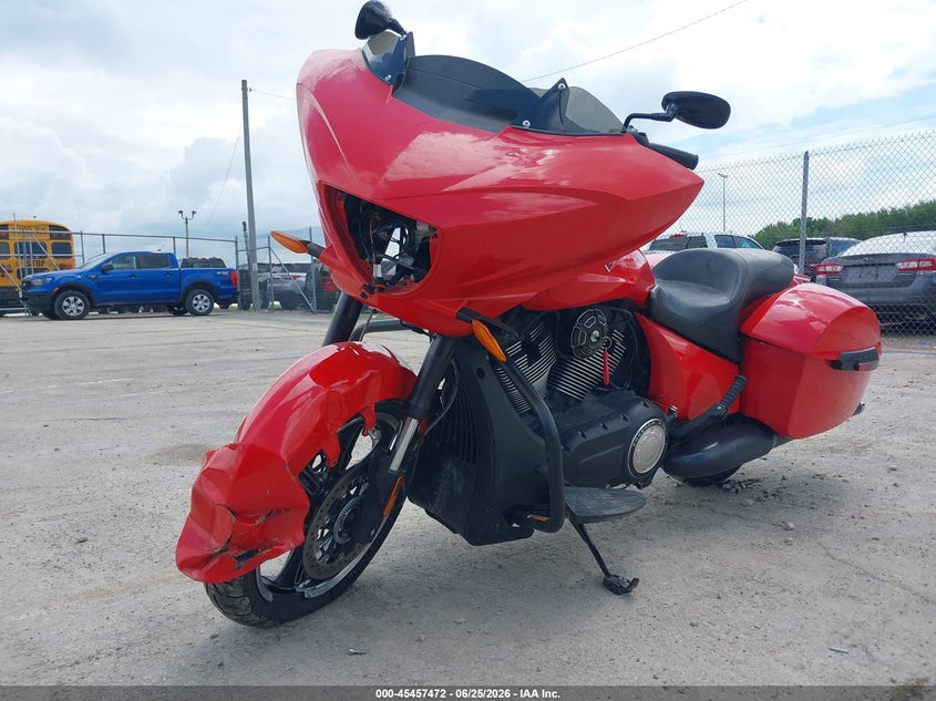 2014 Victory Cross country VIN 5VPDW36N5E3032955 IAAI salvage auction — FRONT END, Junk Bill Of Sale Mv2459 (Wisconsin), sold $2,175 on 2026-07-08 (photo 2)
