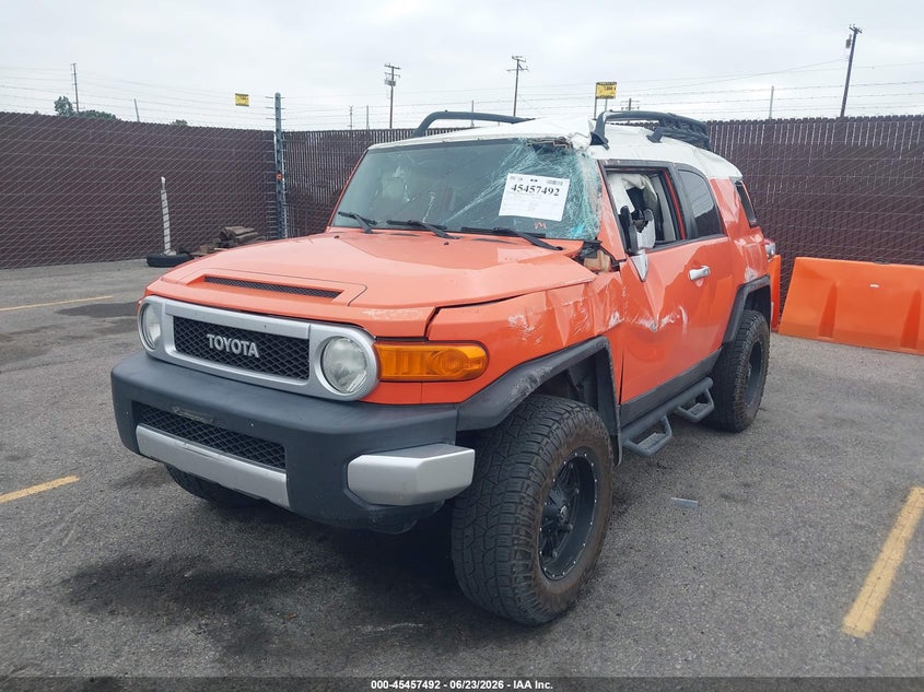 2014 Toyota Fj cruiser VIN JTEBU4BF4EK178006 IAAI salvage auction — ROLLOVER, Salvage Title, sold $7,100 on 2026-07-16 (photo 2)
