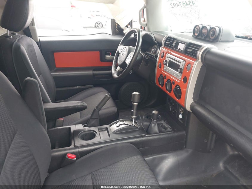 2014 Toyota Fj cruiser VIN JTEBU4BF4EK178006 IAAI salvage auction — ROLLOVER, Salvage Title, sold $7,100 on 2026-07-16 (photo 5)