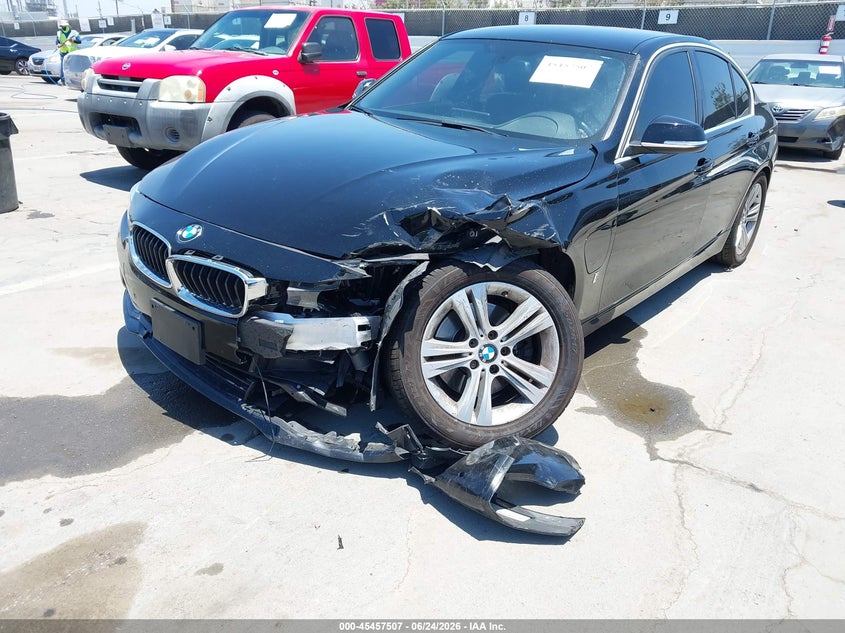 2017 BMW 3er VIN WBA8E1C31HA029106 IAAI salvage auction — FRONT END, Salvage Title, sold $2,000 on 2026-07-29 (photo 6)