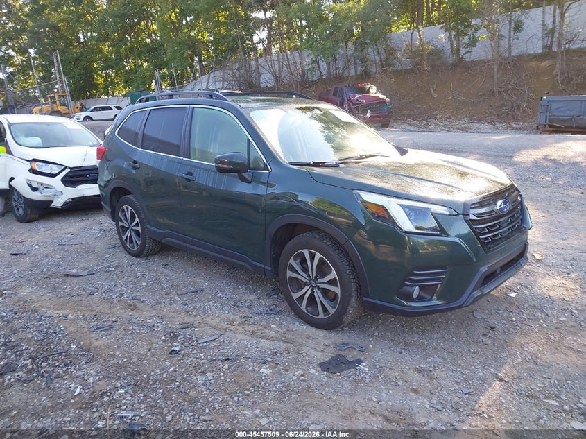 2023 Subaru Forester VIN JF2SKAPC4PH450529 IAAI salvage auction — SIDE, Salvage Title, sold $7,300 on 2026-07-31 (photo 1)
