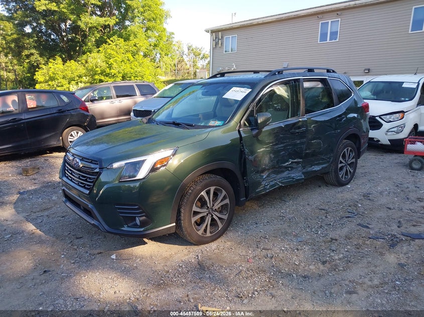 2023 Subaru Forester VIN JF2SKAPC4PH450529 IAAI salvage auction — SIDE, Salvage Title, sold $6,000 on 2026-07-31 (photo 2)