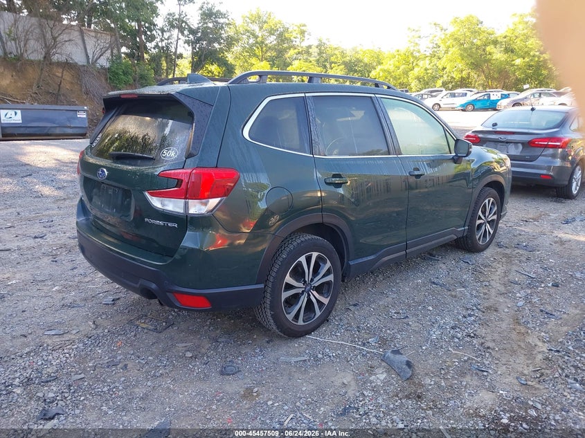 2023 Subaru Forester VIN JF2SKAPC4PH450529 IAAI salvage auction — SIDE, Salvage Title, sold $7,300 on 2026-07-31 (photo 4)