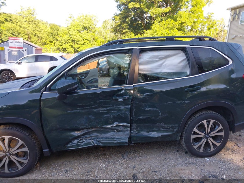 2023 Subaru Forester VIN JF2SKAPC4PH450529 IAAI salvage auction — SIDE, Salvage Title, sold $6,000 on 2026-07-31 (photo 6)