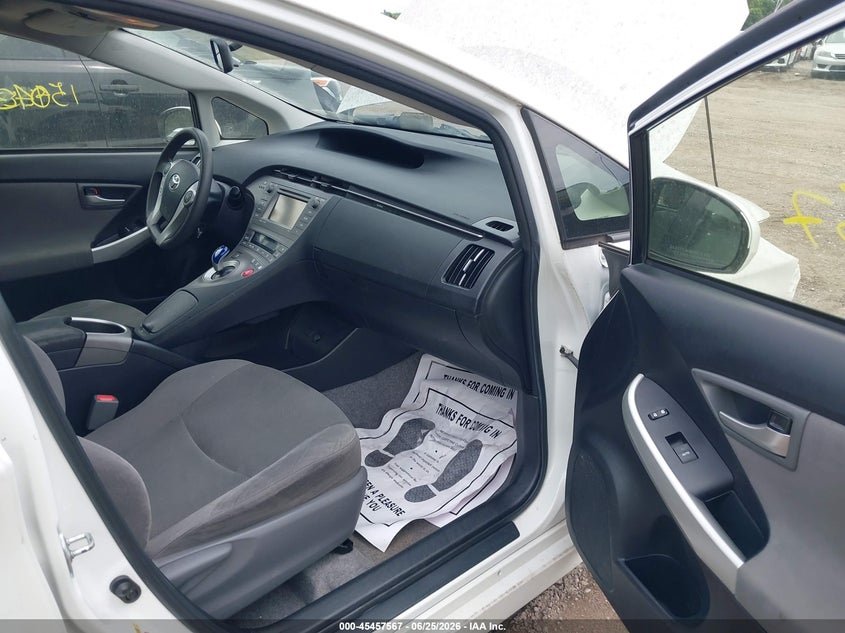 2015 Toyota Prius VIN JTDKN3DU8F1914668 IAAI salvage auction — FRONT END, Salvage (Indiana), sold $2,750 on 2026-07-29 (photo 5)
