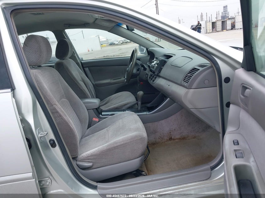 2004 Toyota Camry VIN JTDBE32K640265523 IAAI salvage auction — FRONT END, Salvage (California), sold $1,050 on 2026-07-15 (photo 5)