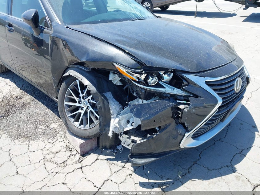 2016 Lexus ES VIN 58ABK1GG8GU009645 IAAI salvage auction — SIDE, Salvage Title, sold $4,000 on 2026-07-18 (photo 6)