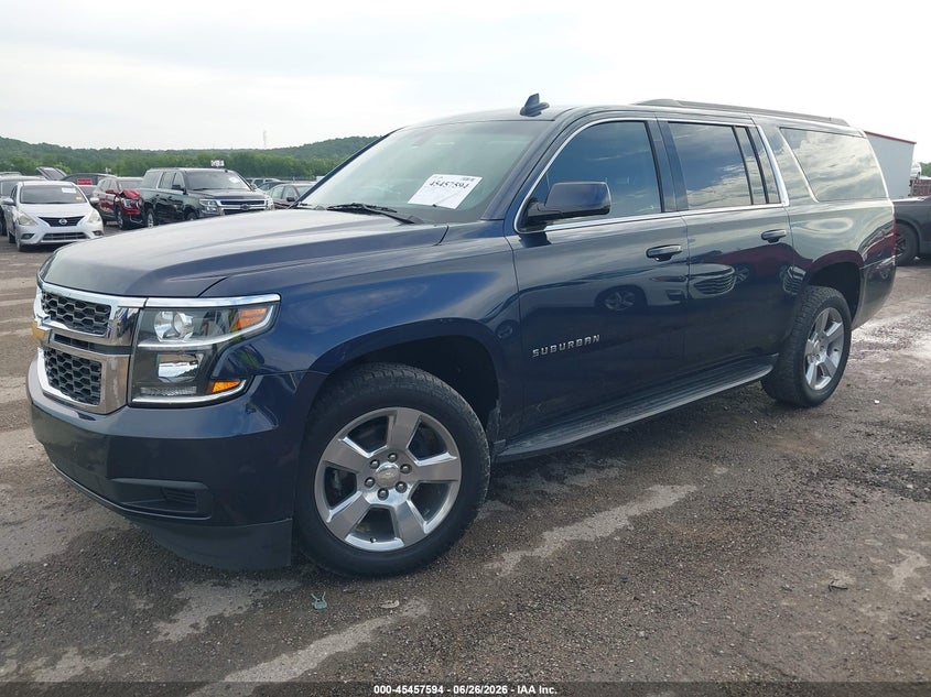 2019 Chevrolet Suburban VIN 1GNSCGKC4KR352679 IAAI salvage auction — HAIL, Wait Title, sold $10,000 on 2026-09-06 (photo 2)