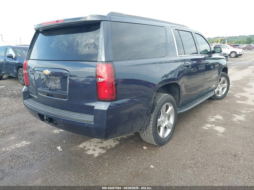 2019 Chevrolet Suburban VIN 1GNSCGKC4KR352679 IAAI salvage auction — HAIL, Wait Title, sold $10,000 on 2026-09-06 (photo 4)
