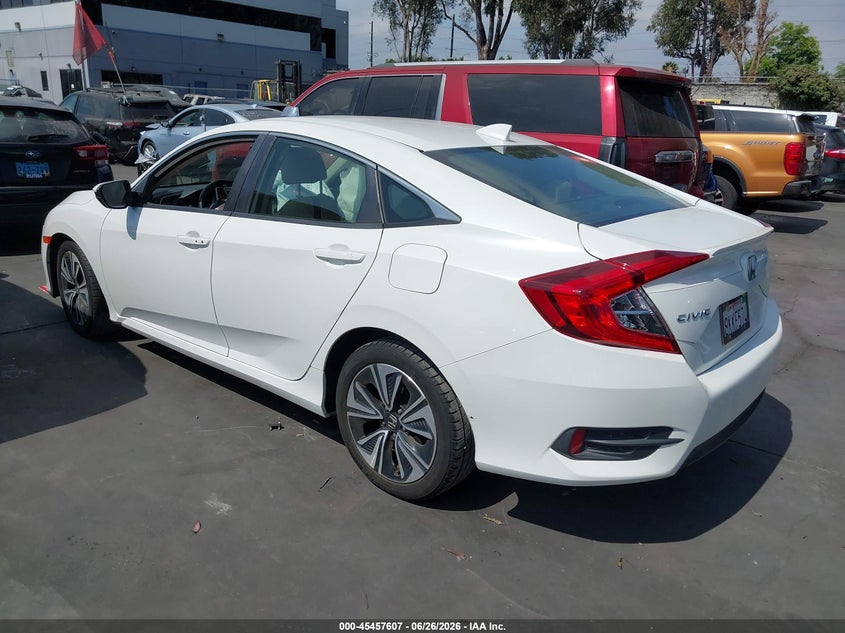 2018 Honda Civic VIN JHMFC1F72JX033312 IAAI salvage auction — RIGHT FRONT, Salvage Title, sold $3,250 on 2026-07-22 (photo 3)