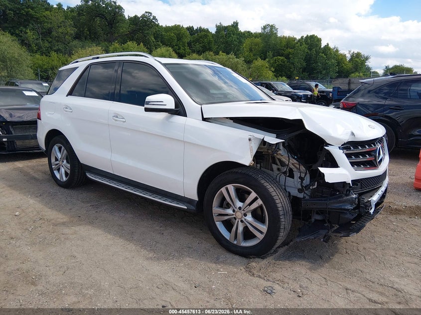 2015 Mercedes-benz M-klasse VIN 4JGDA5HB5FA450792 IAAI salvage auction — RIGHT FRONT, Salvage (Illinois), sold $4,100 on 2026-08-02 (photo 1)