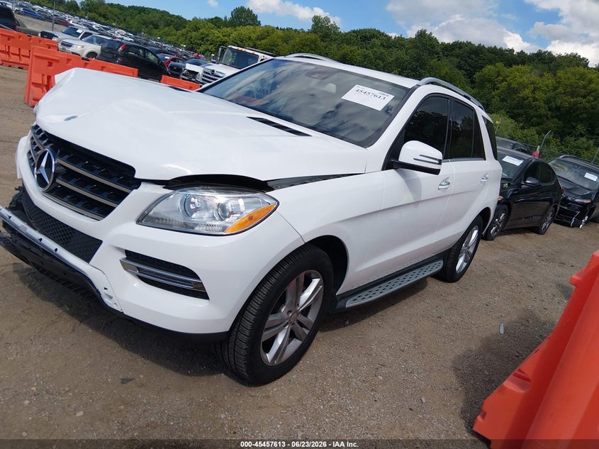 2015 Mercedes-benz M-klasse VIN 4JGDA5HB5FA450792 IAAI salvage auction — RIGHT FRONT, Salvage (Illinois), sold $4,100 on 2026-08-02 (photo 2)