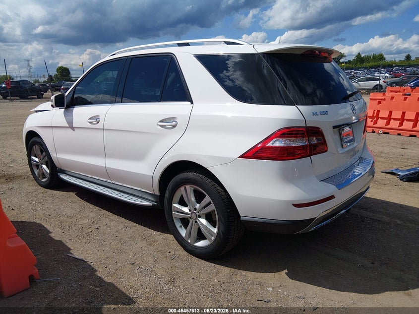 2015 Mercedes-benz M-klasse VIN 4JGDA5HB5FA450792 IAAI salvage auction — RIGHT FRONT, Salvage (Illinois), sold $4,100 on 2026-08-02 (photo 3)