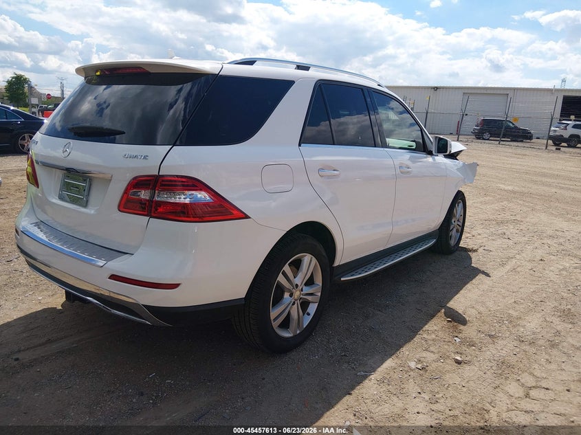 2015 Mercedes-benz M-klasse VIN 4JGDA5HB5FA450792 IAAI salvage auction — RIGHT FRONT, Salvage (Illinois), sold $4,100 on 2026-08-02 (photo 4)